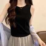 Black Seamed Sleeveless Crop Tank Top